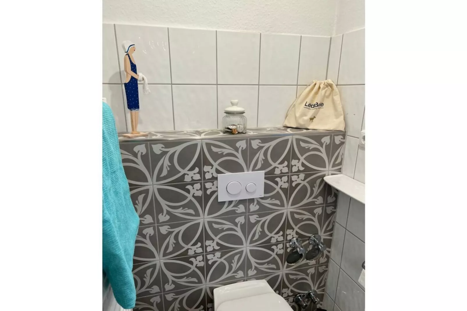 397492-Bathroom