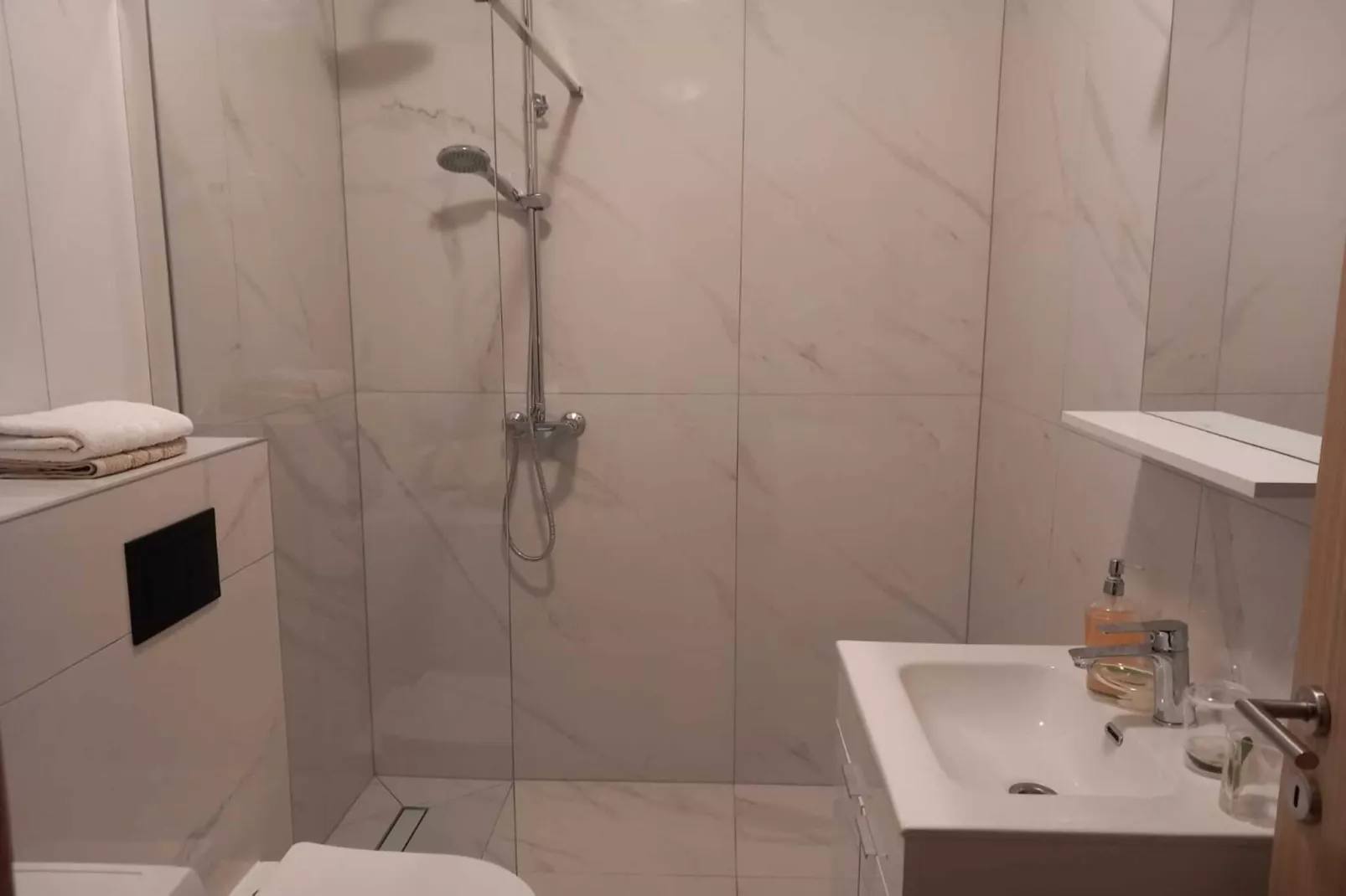 Apartments Kalajzic - Two Bedroom Apartment with Garden and Terrace(A2) (ST) - Salle de bain