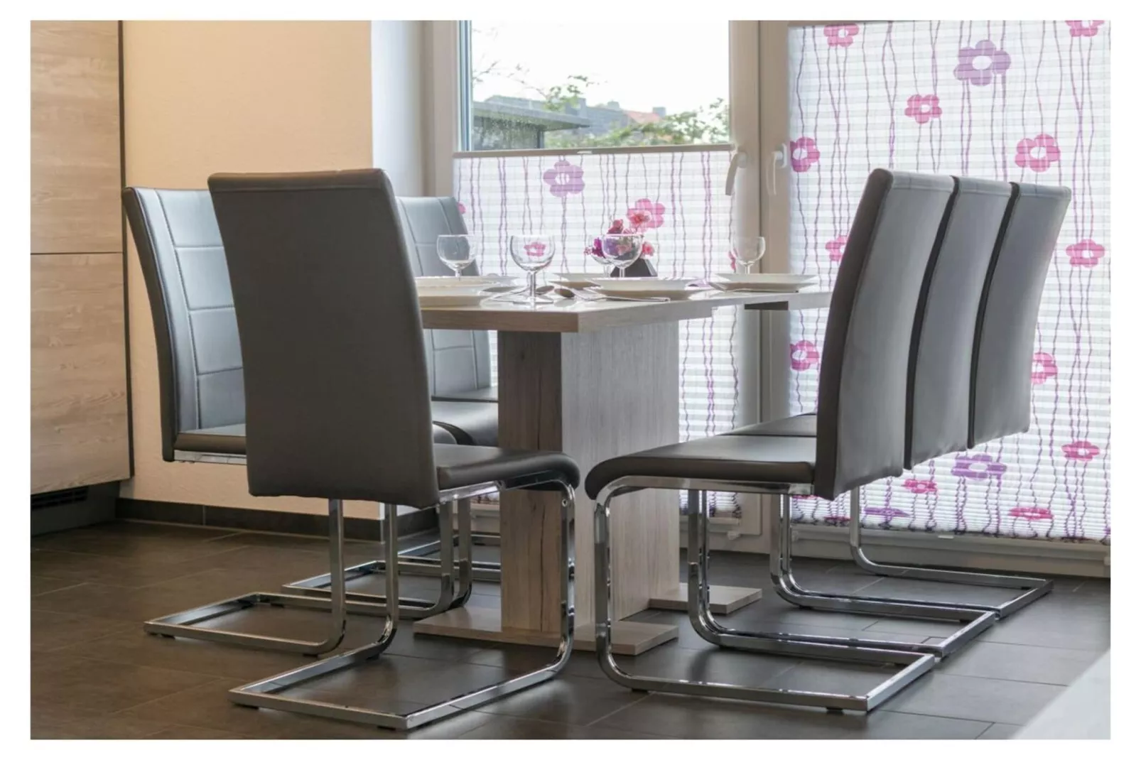 257714-Salle à manger