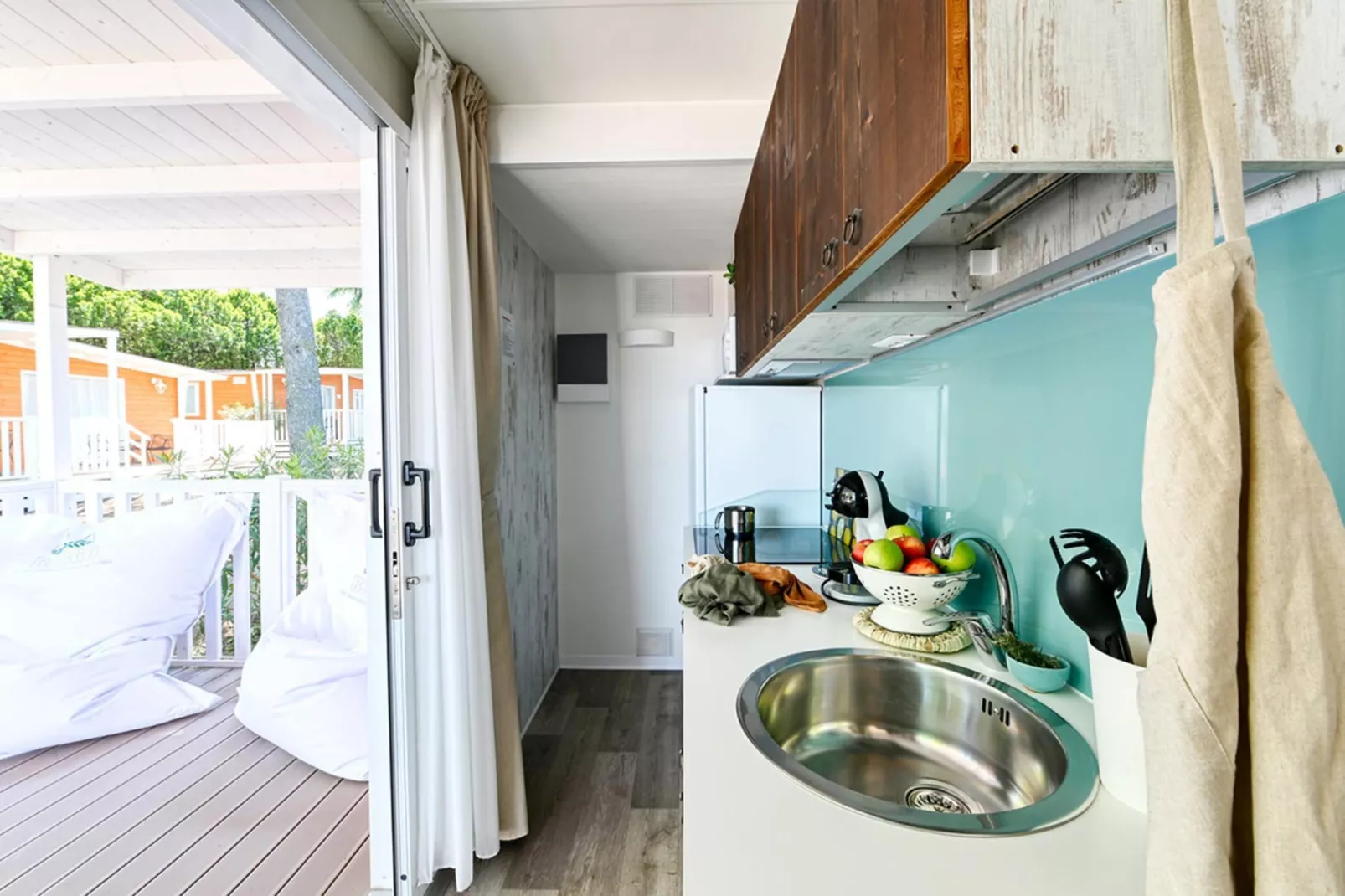 Caravanpark San Benedetto Camping Relais Peschiera / MH Borgo-Kitchen