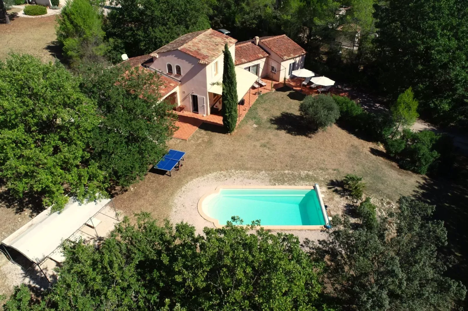 La Maison de Lisa-Areas summer 1km