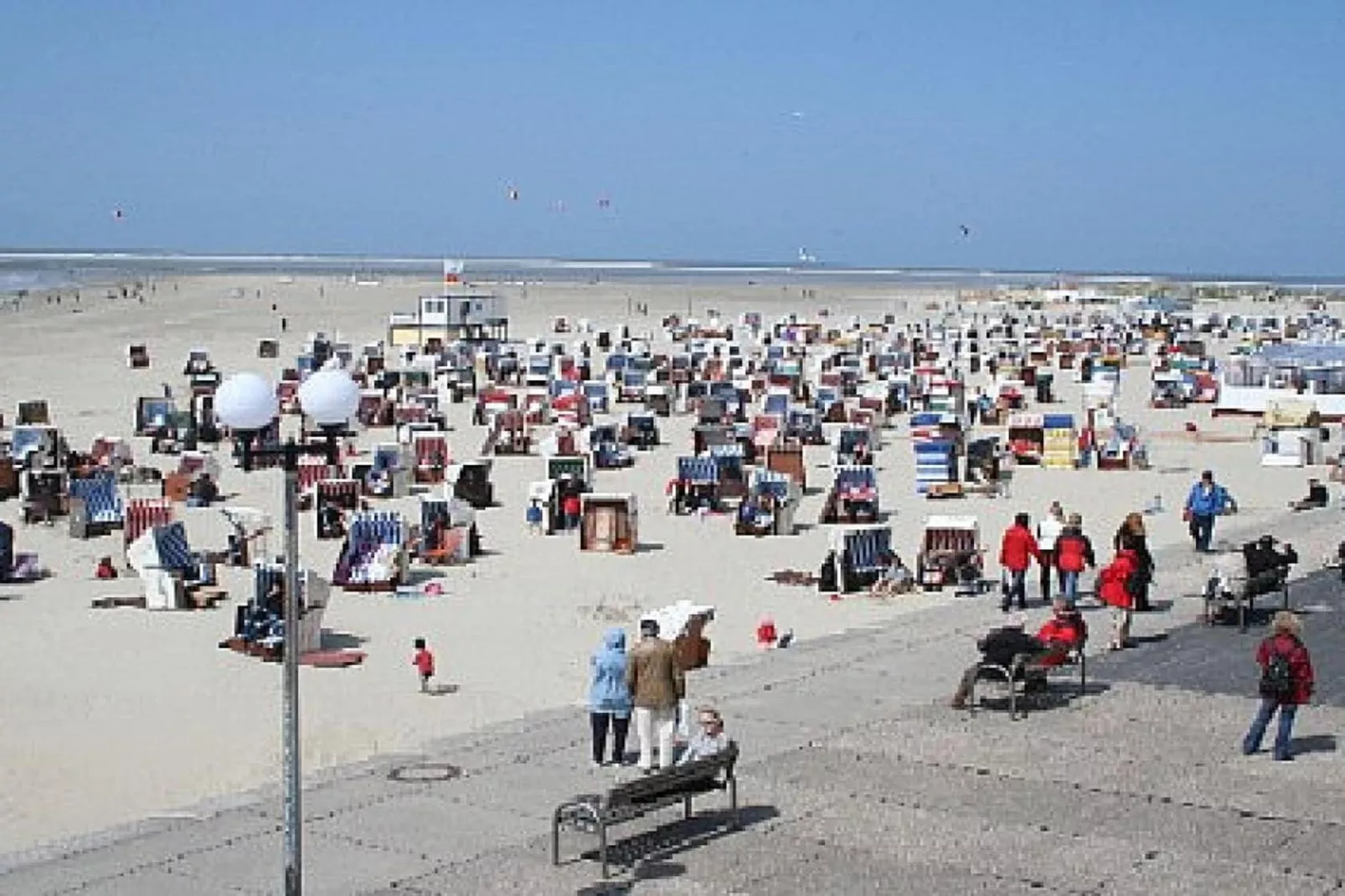 33324-Areas within 5km in summer