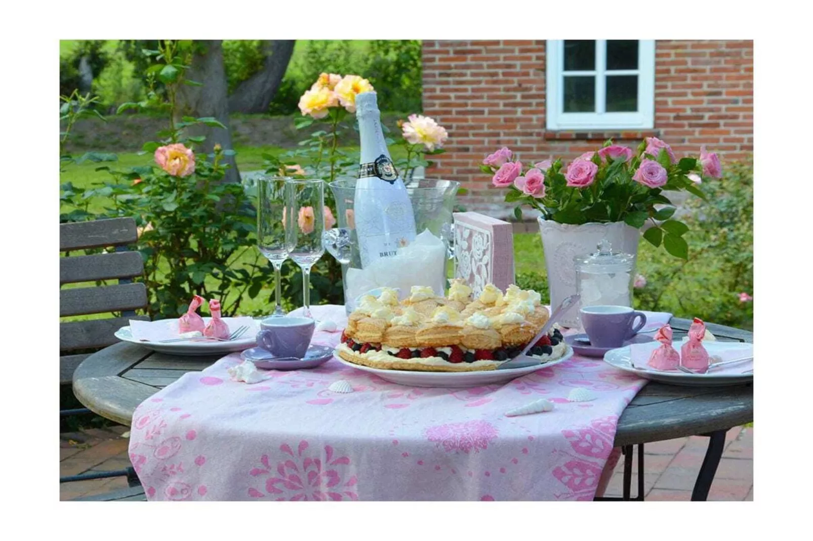 218583-Terrace balcony