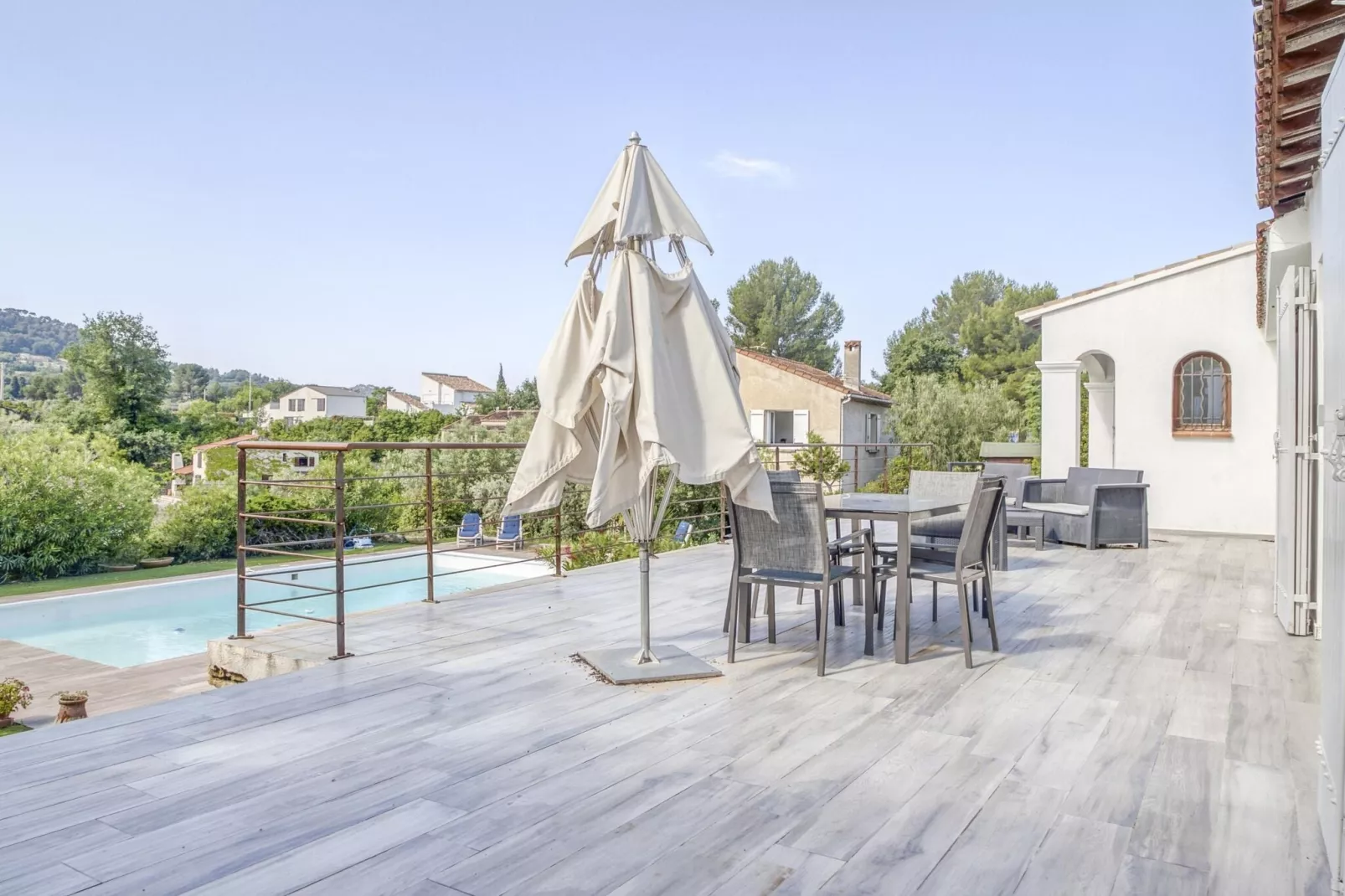 VILLA MADDIE-Balcon-terrasse