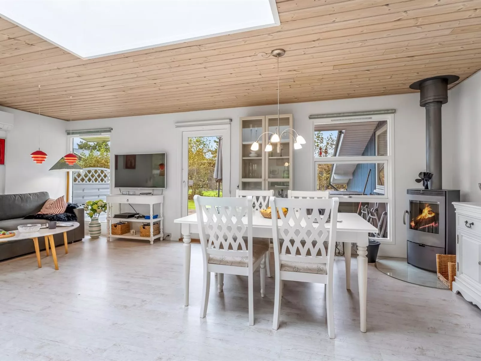 "Einari" - 500m from the sea - Inside