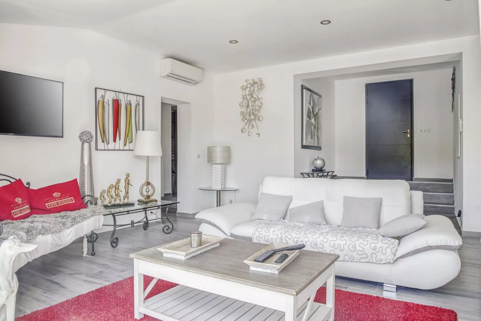 VILLA MADDIE-Salon