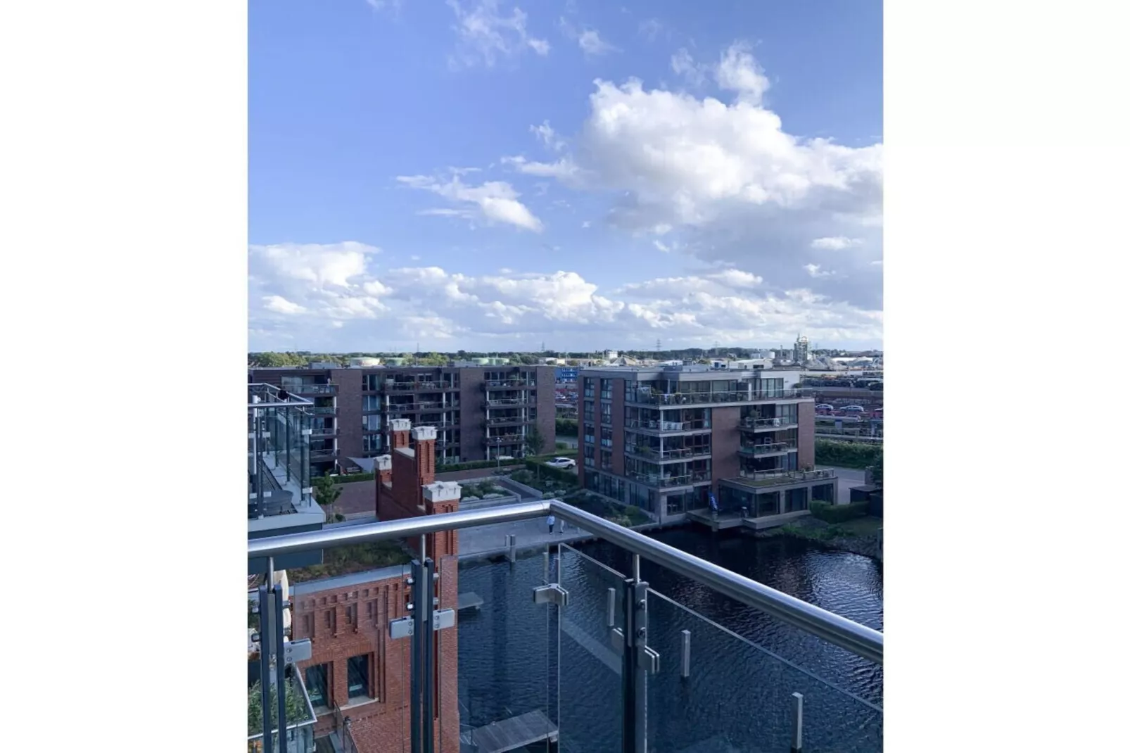 637753 - Terrace balcony