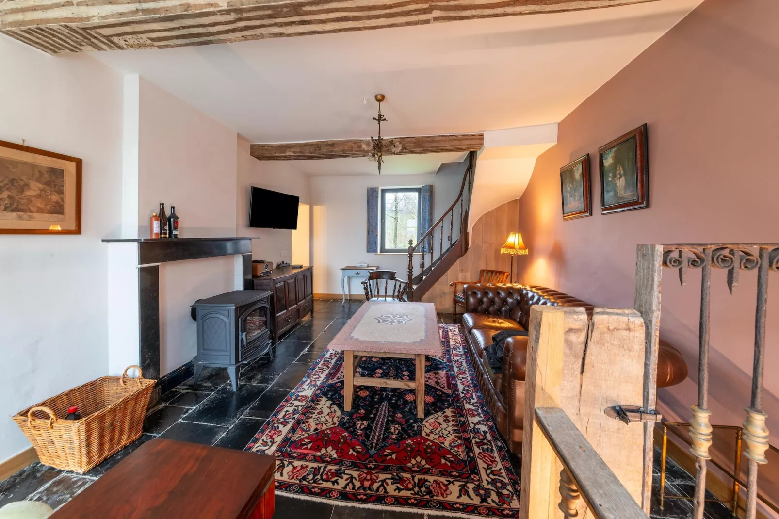 Maison Rose - Living room