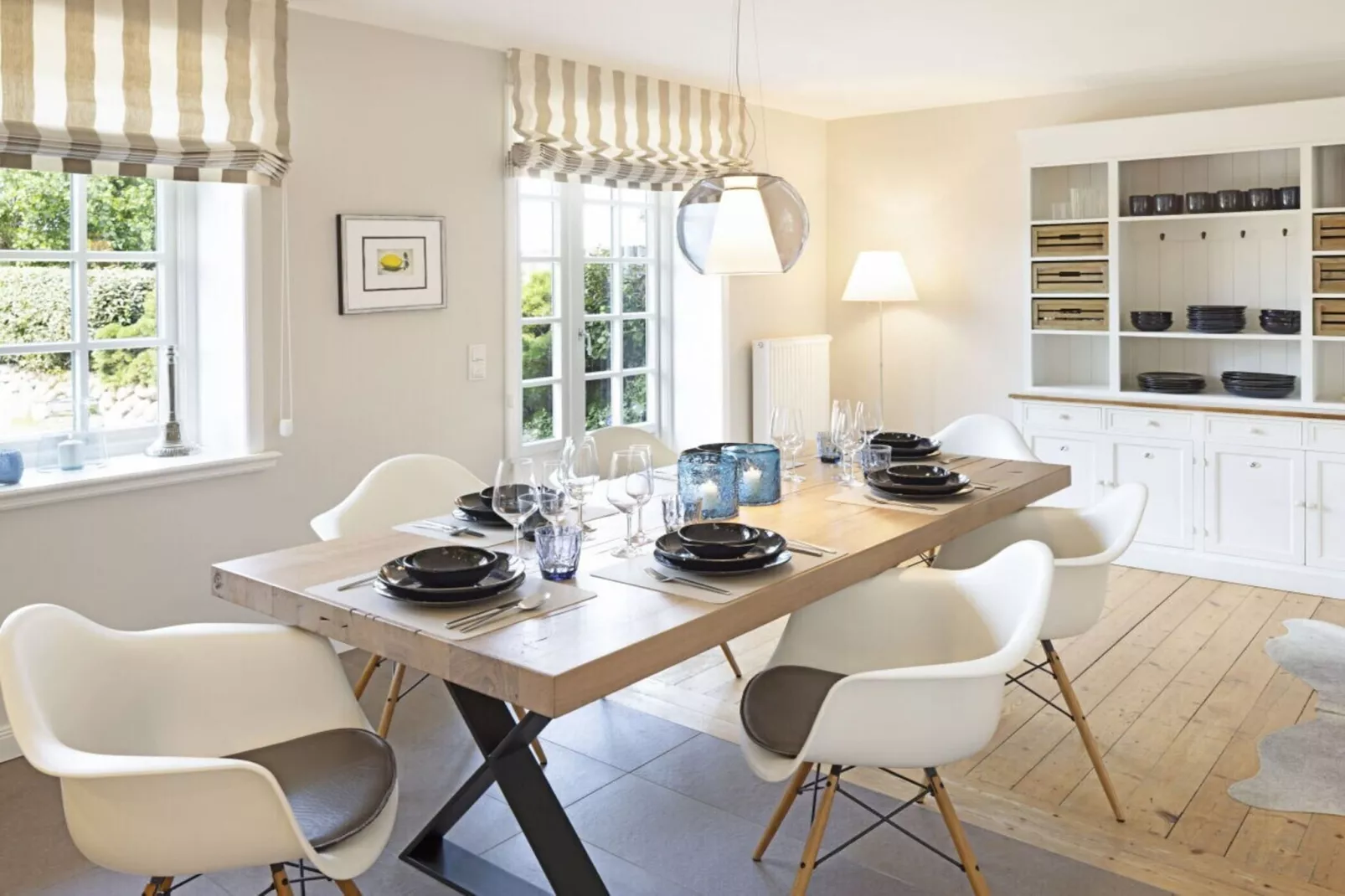 436061-Salle à manger