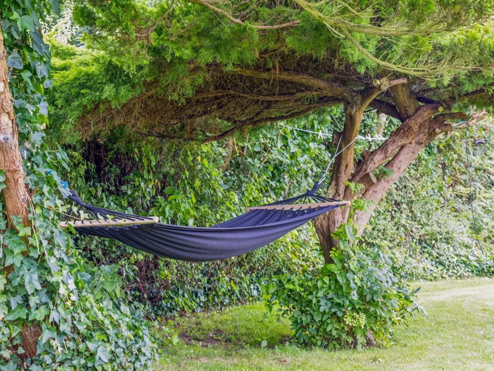 "Yorik" - 1.6km from the sea-Outside