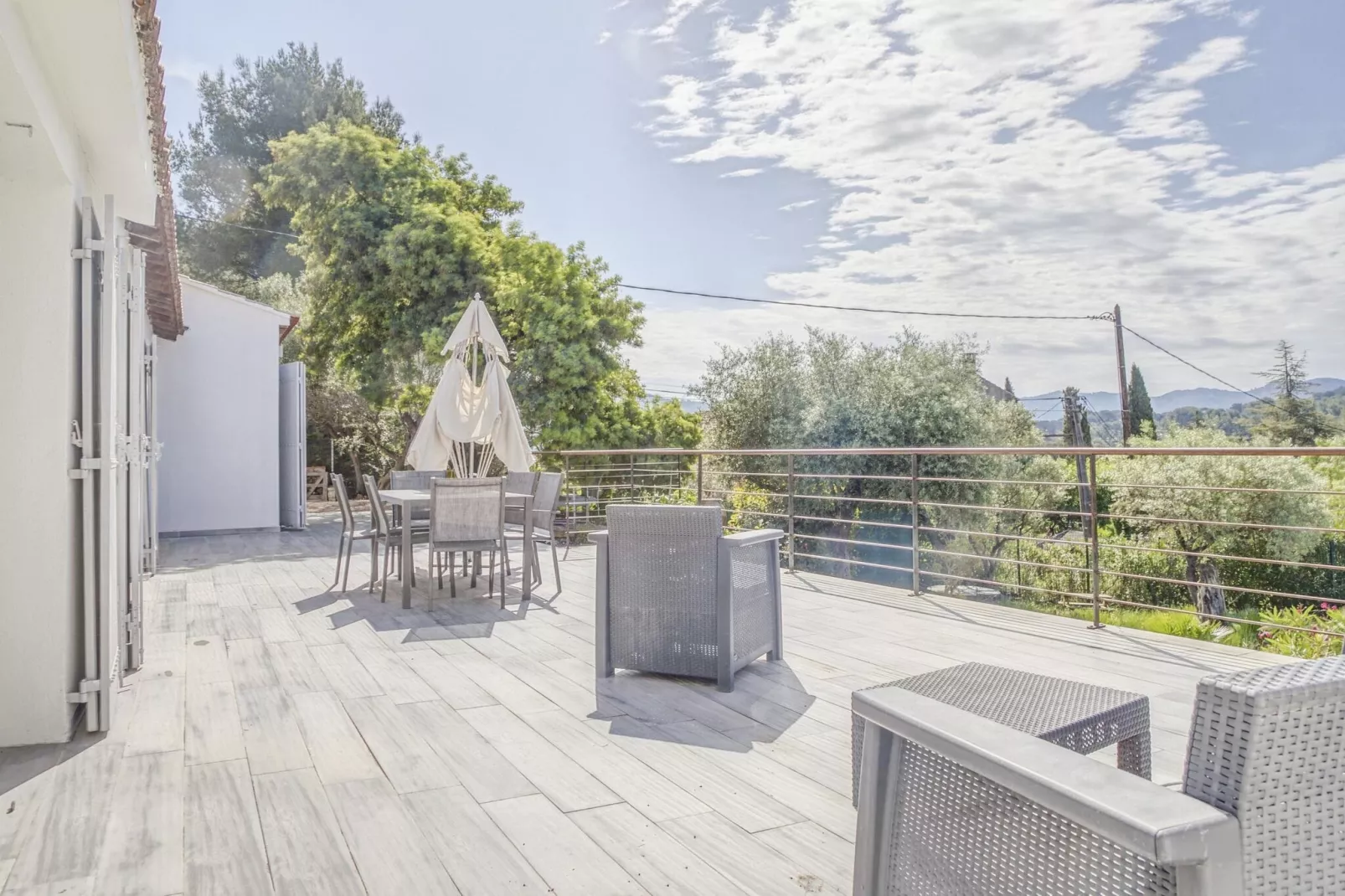 VILLA MADDIE-Balcon-terrasse