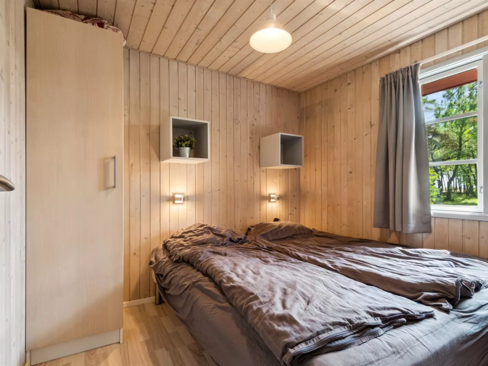 "Wale" - 100m from the sea-Dedans