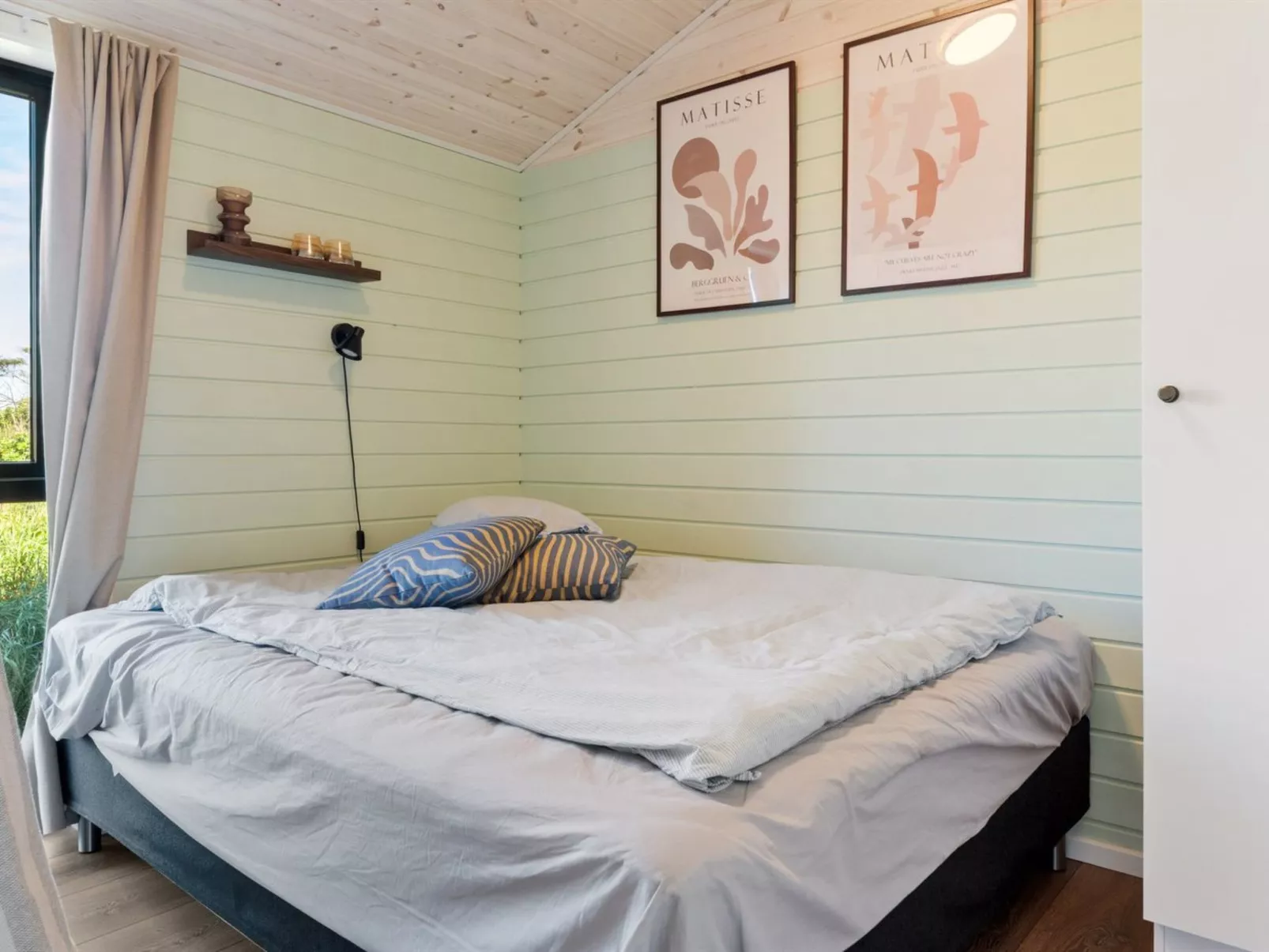 "Afkar" - 900m from the sea-Inside