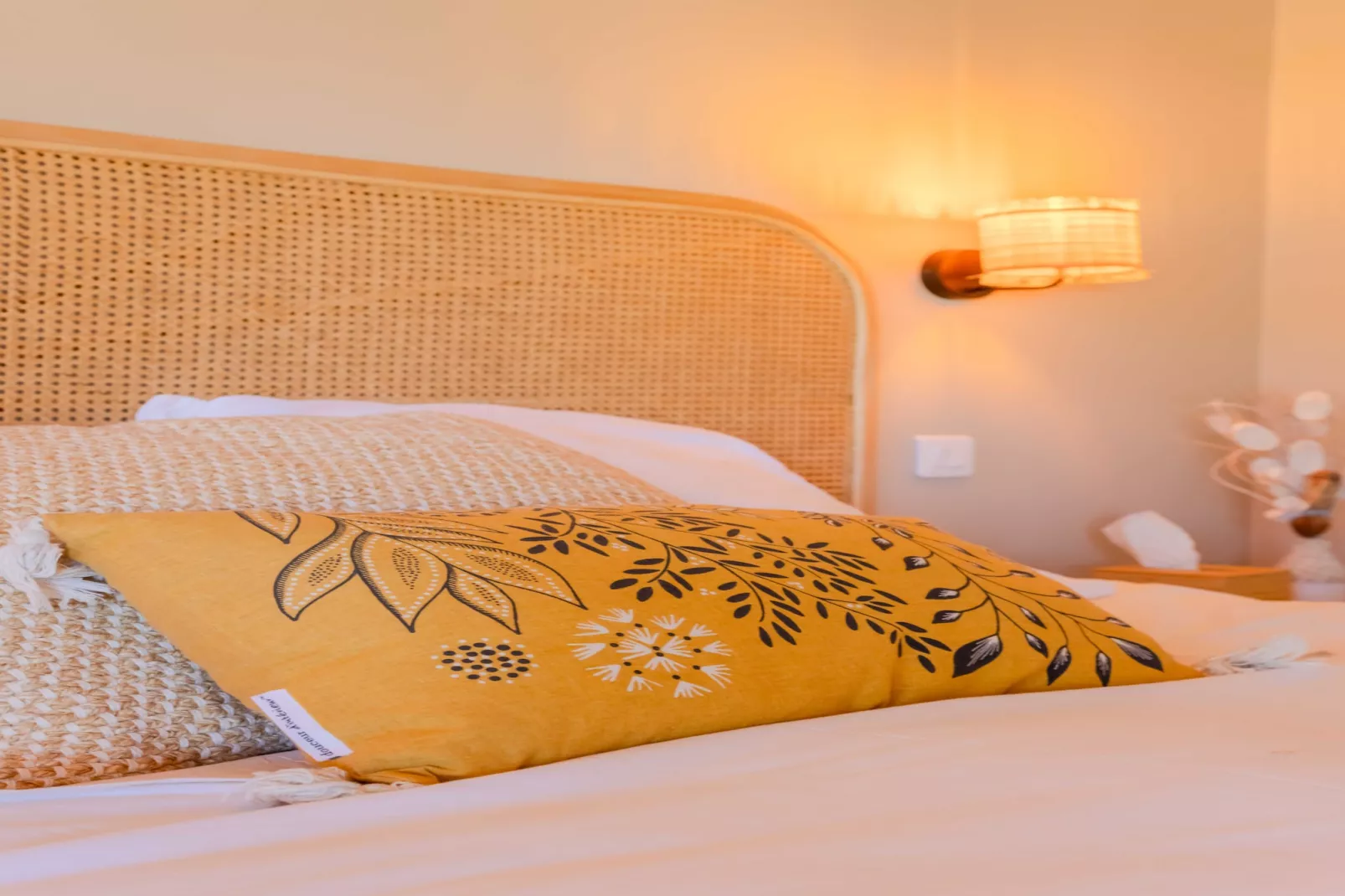 MB-2-PINS-M-Untagged