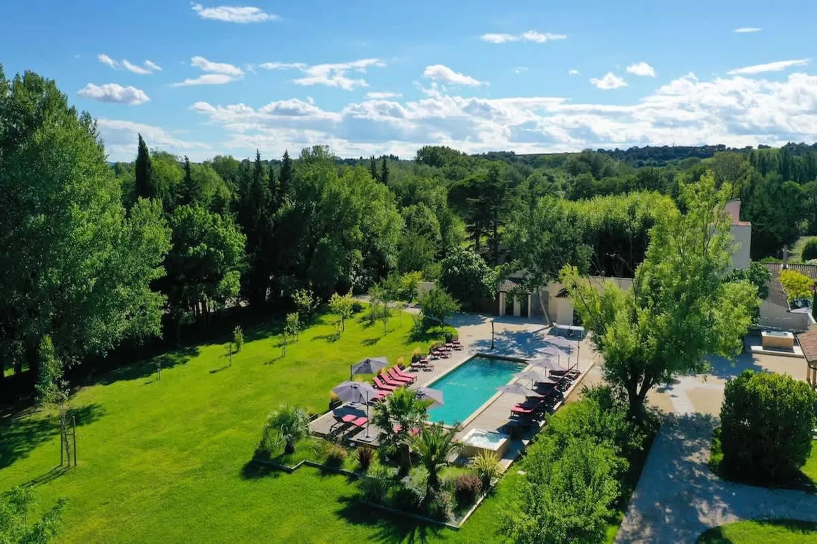 Charmant Mas Provençal avec piscine et jacuzzis-Swimming pool