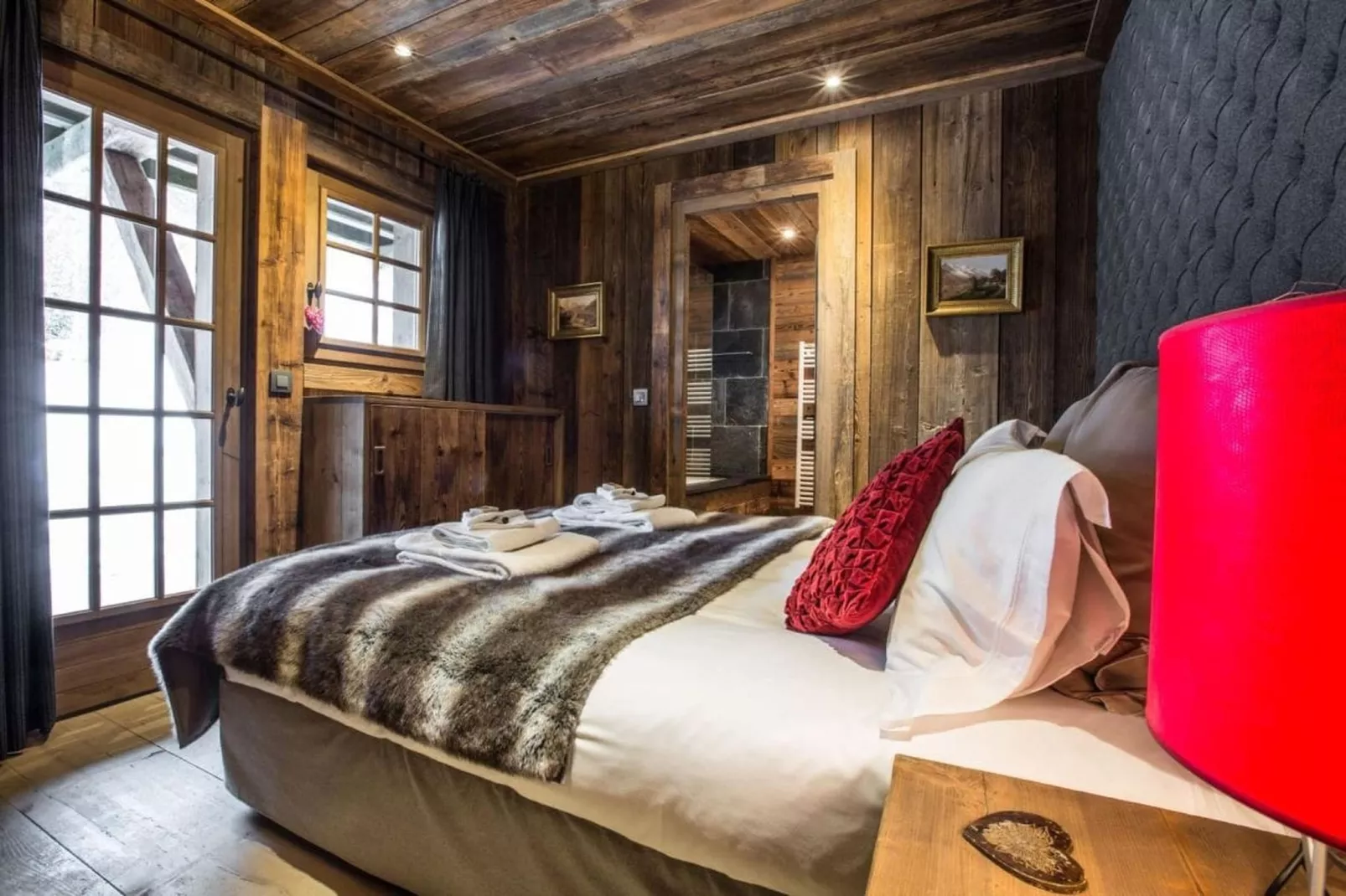 Chalet de luxe tout comfort avec jacuzzi sauna-Chambre