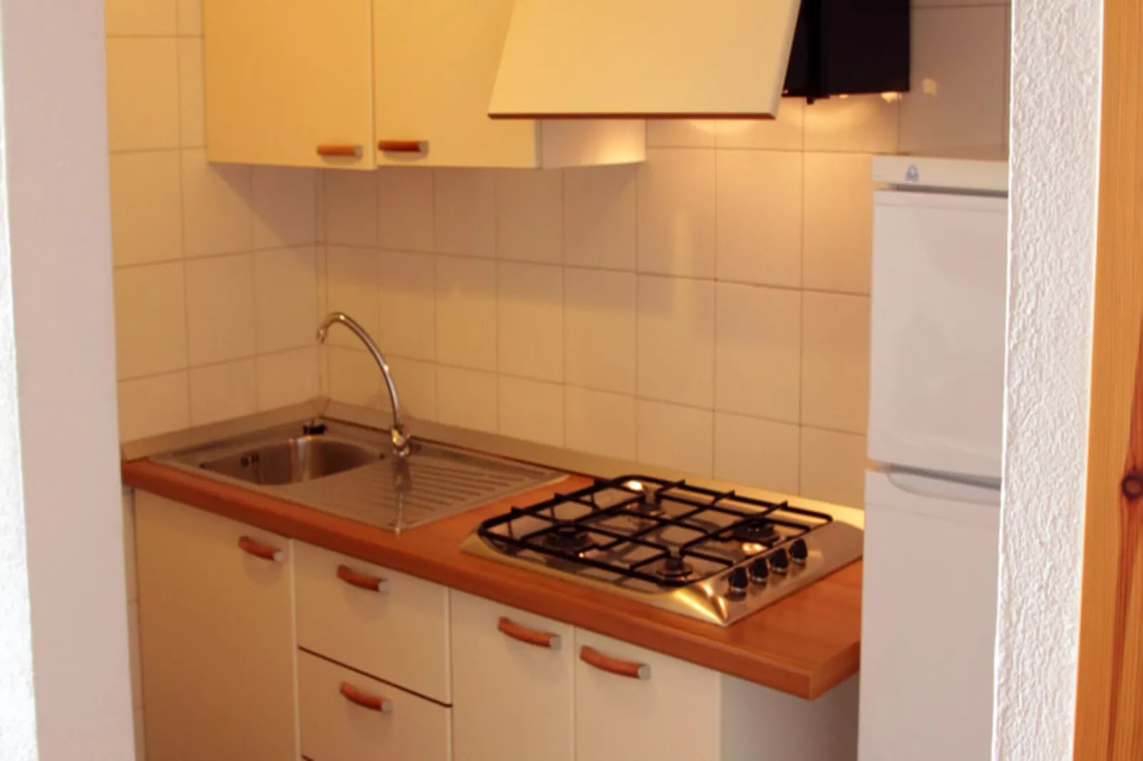 Porto Laconia Residence Appartamento B - Cuisine