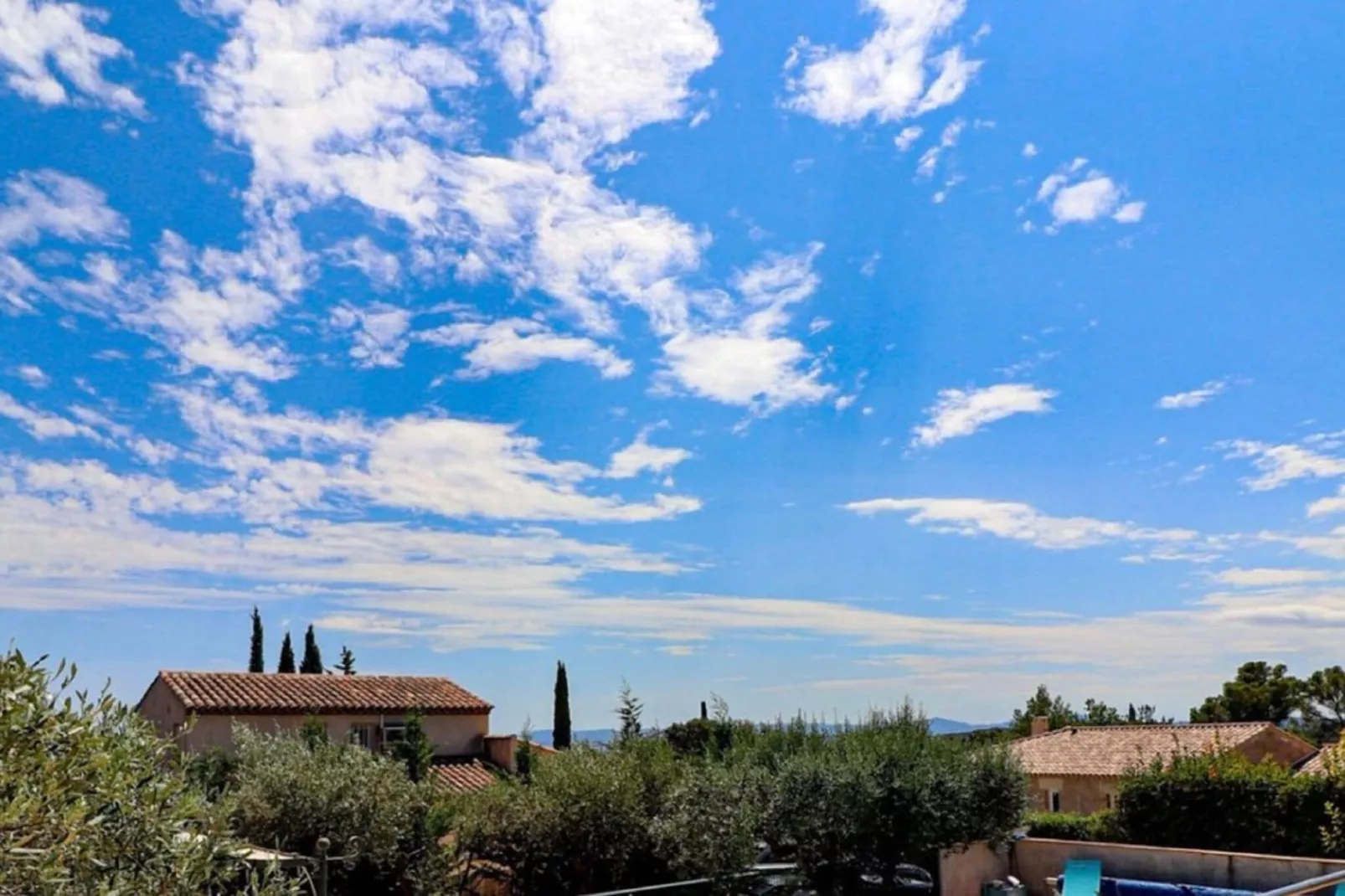 Villa Font du Roux-View summer