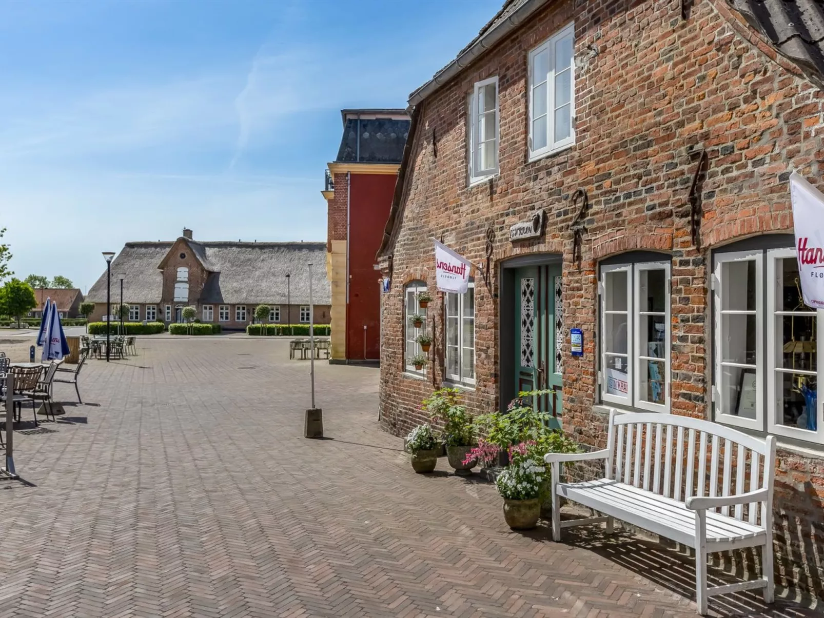 "Spase" - 23km from the sea - Draußen