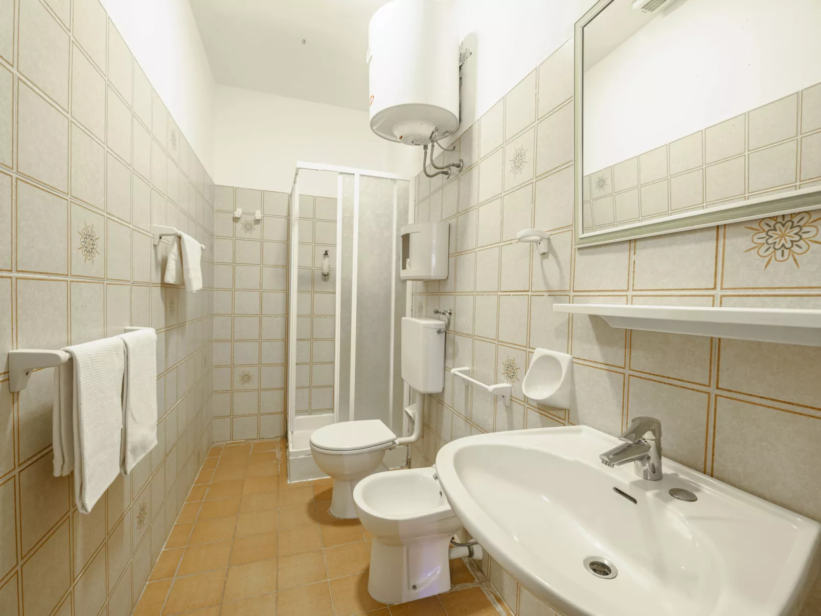 Elbamar Lacona 1 - Drinnen