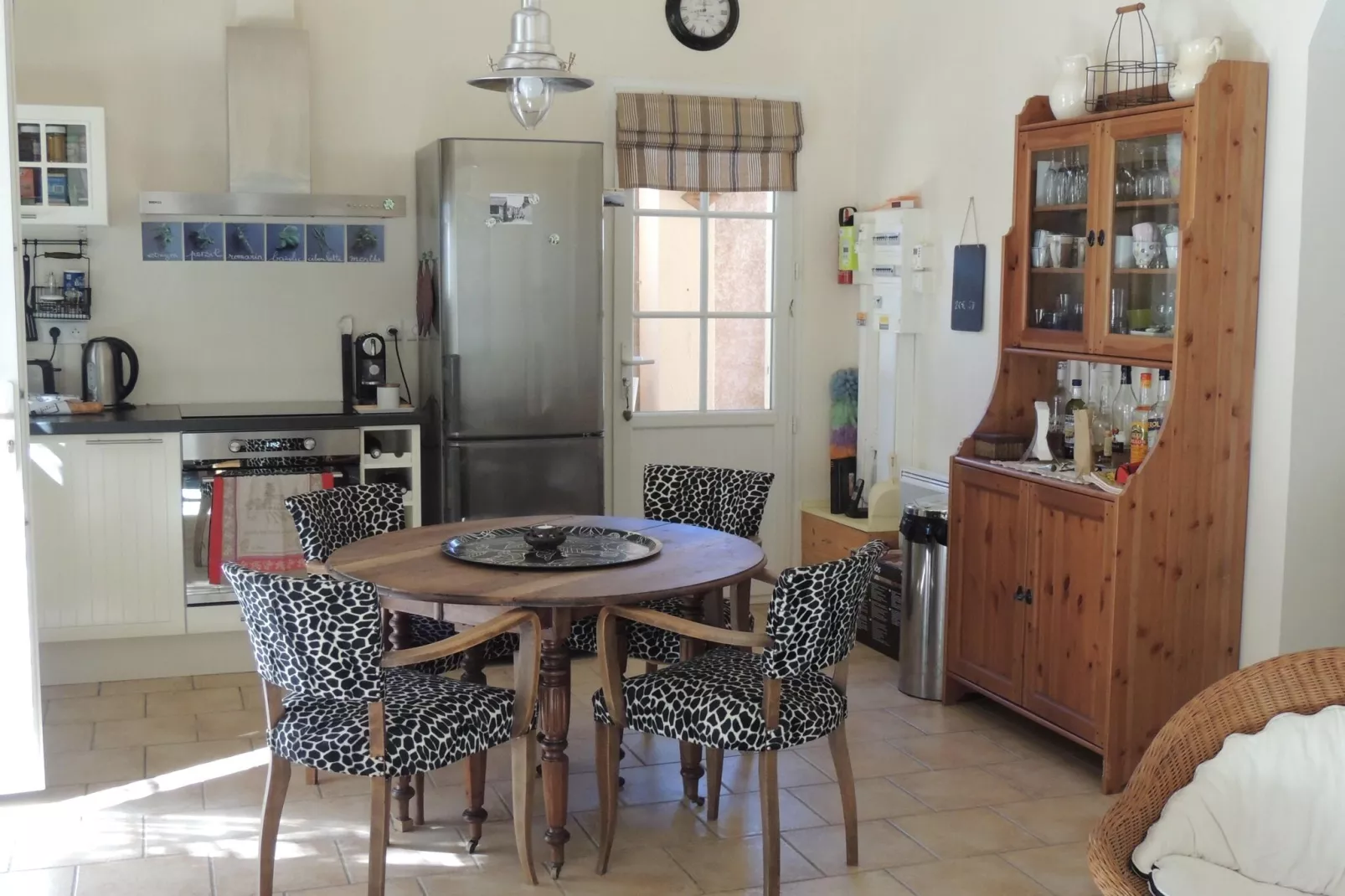 LE BASTIDON-Kitchen