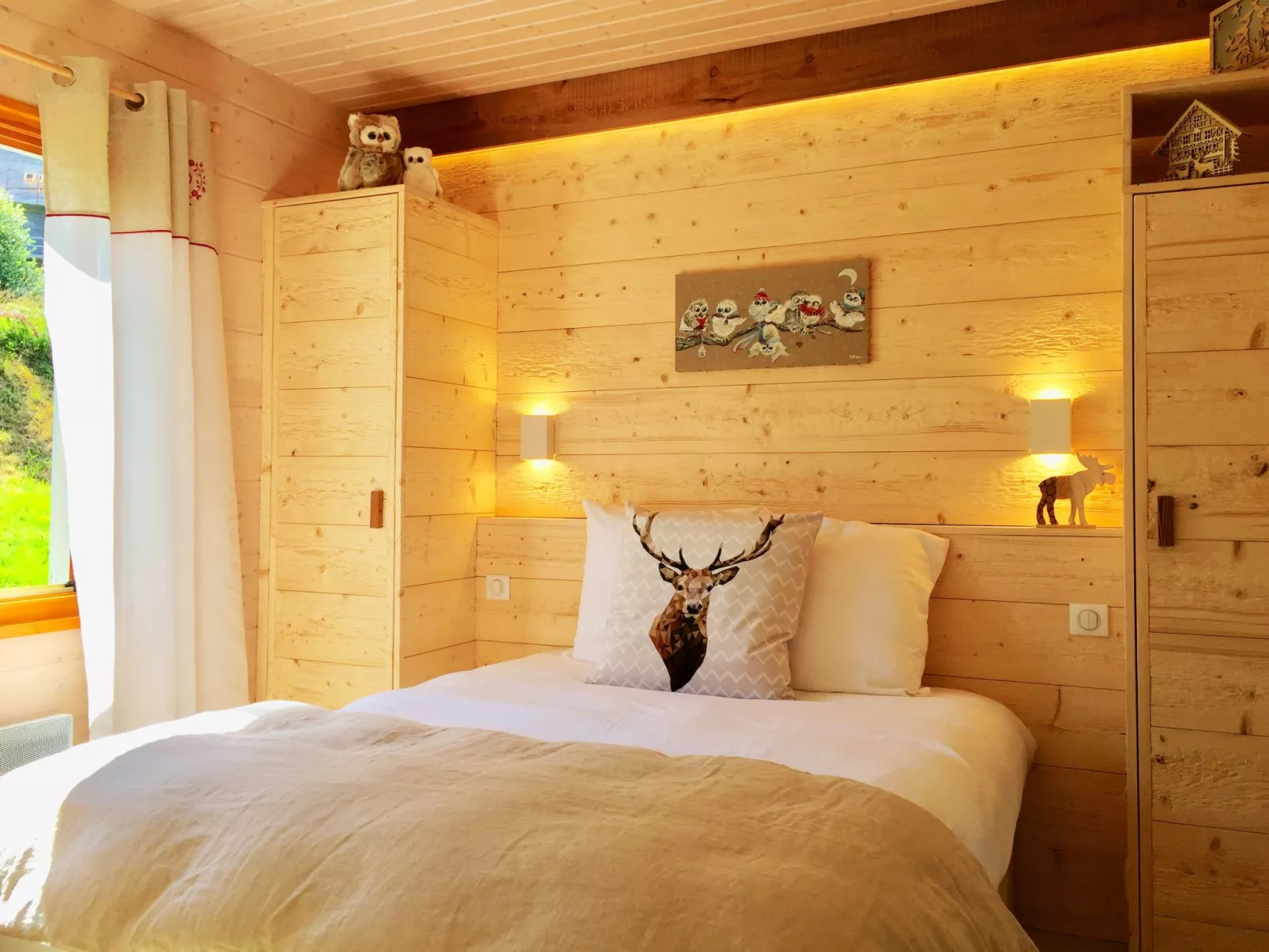 Chalet "Le Flocon Bleu" mit Blick auf das Wasser - Image-tags.info