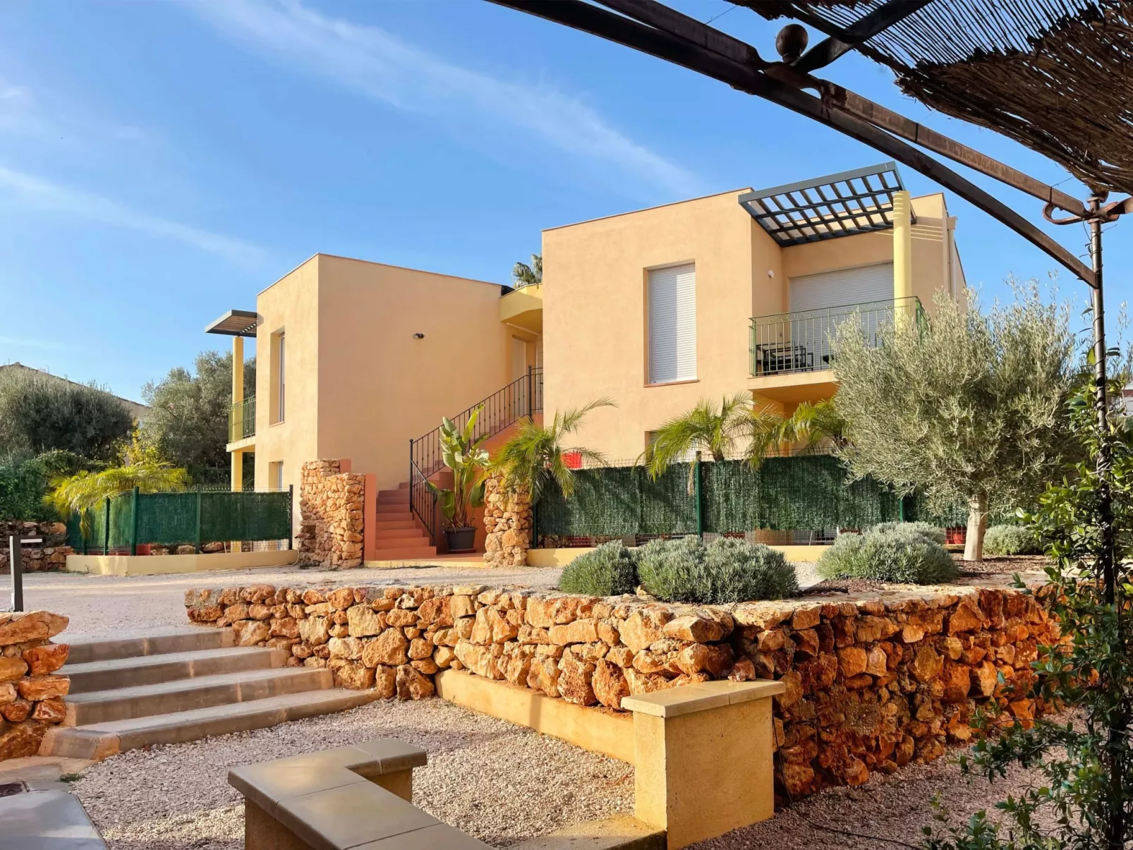 Provenzalisches Landhaus am Meer in ruhiger Lage. - Image-tags.info