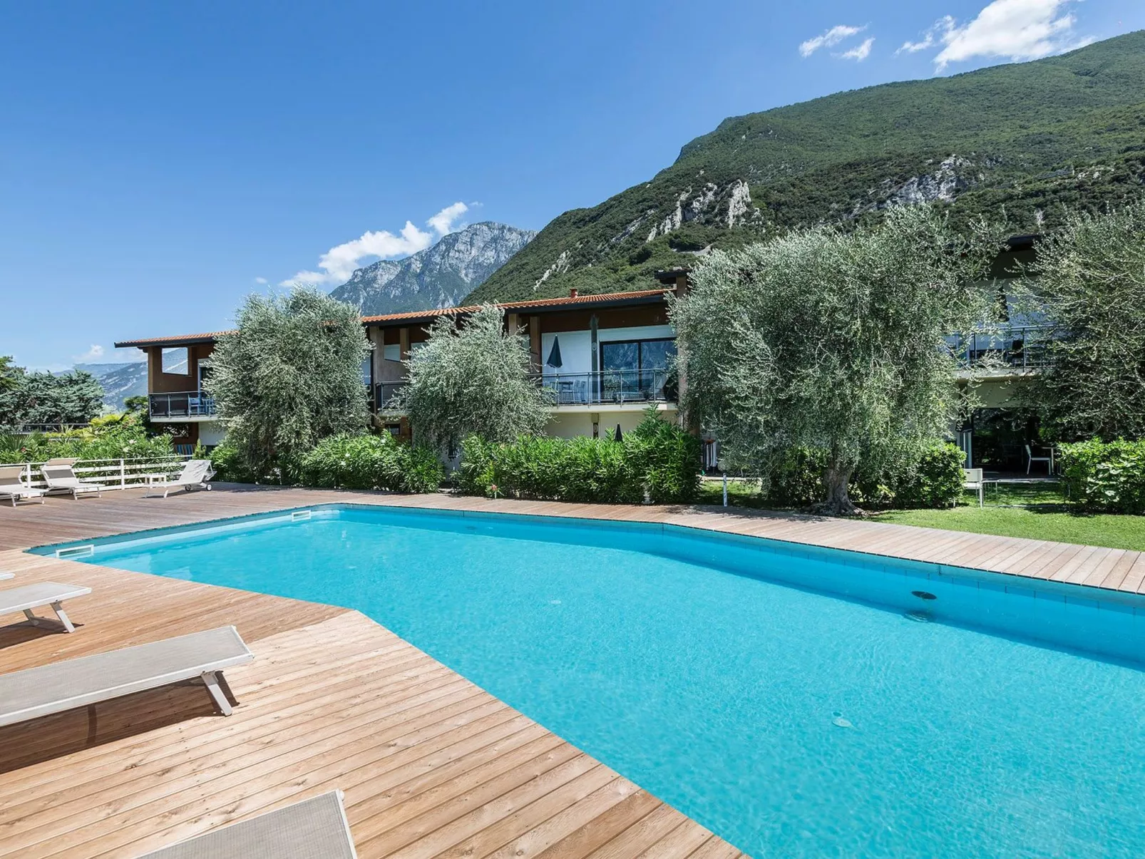 Zwei-Zimmer-Wohnung mit Seeblick, Grill und Gemeinschaftspool - Image-tags.info