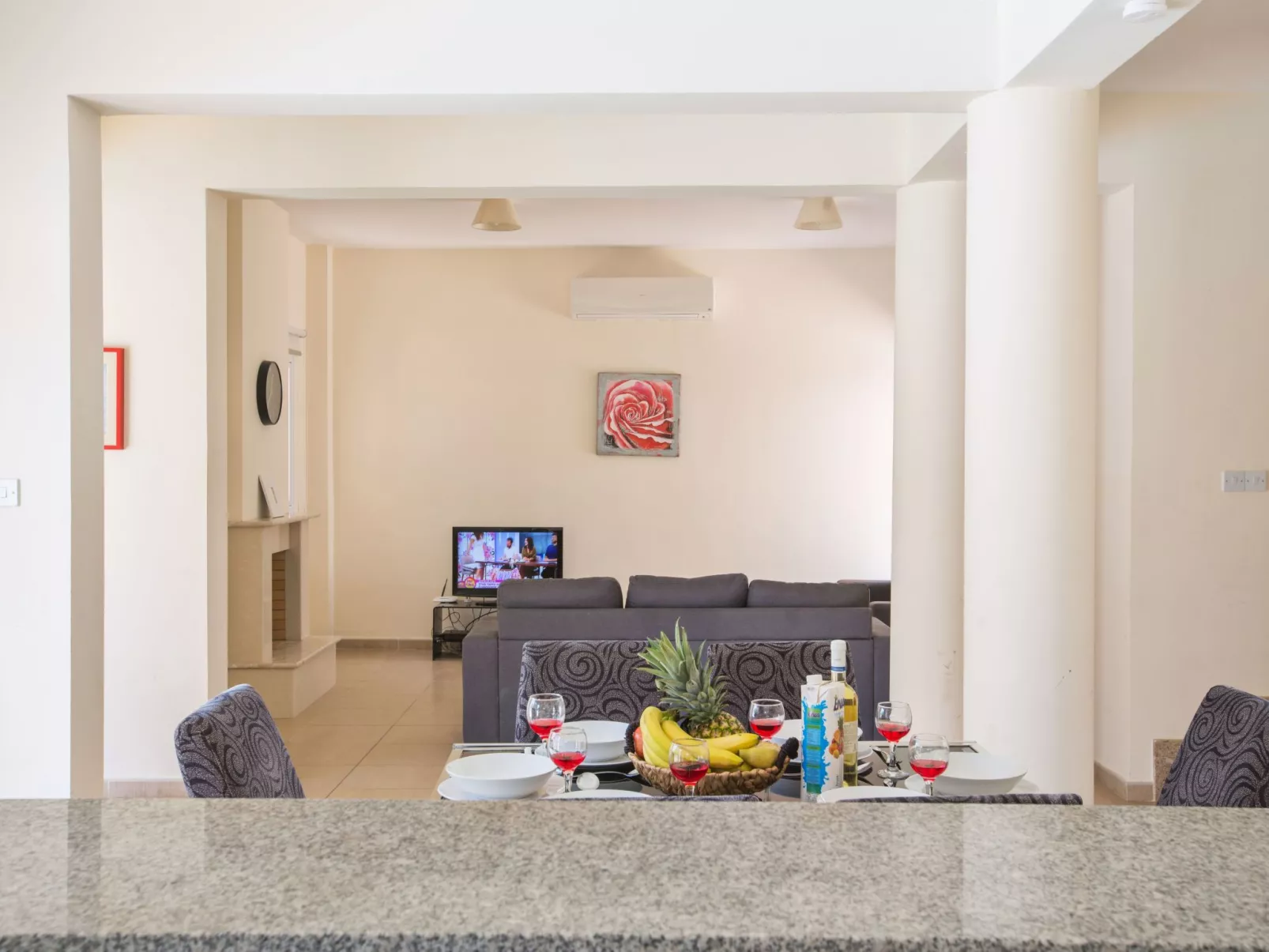 Helle Ferienvilla mit Pool - Image-tags.info