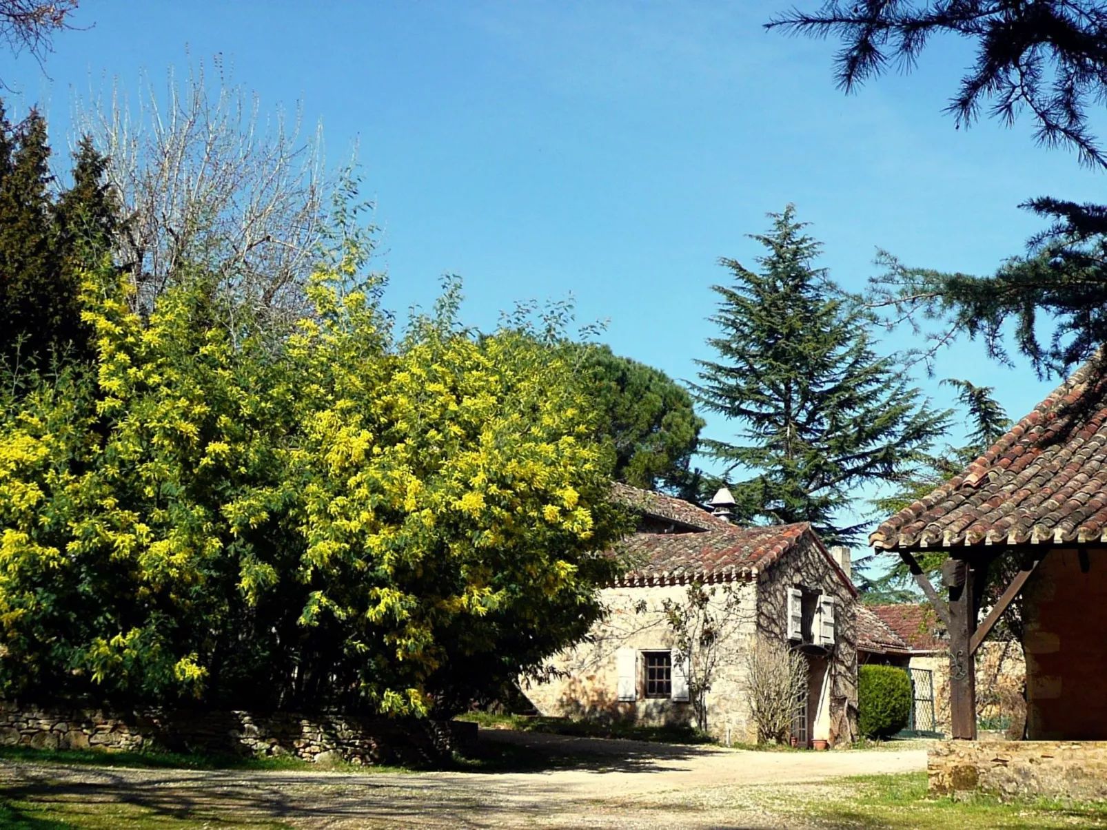 Domaine "Le Fournil" mit Jacuzzi - Dehors