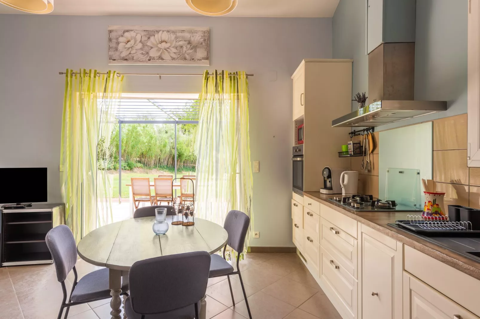 Maison Saint Victor-Dining room