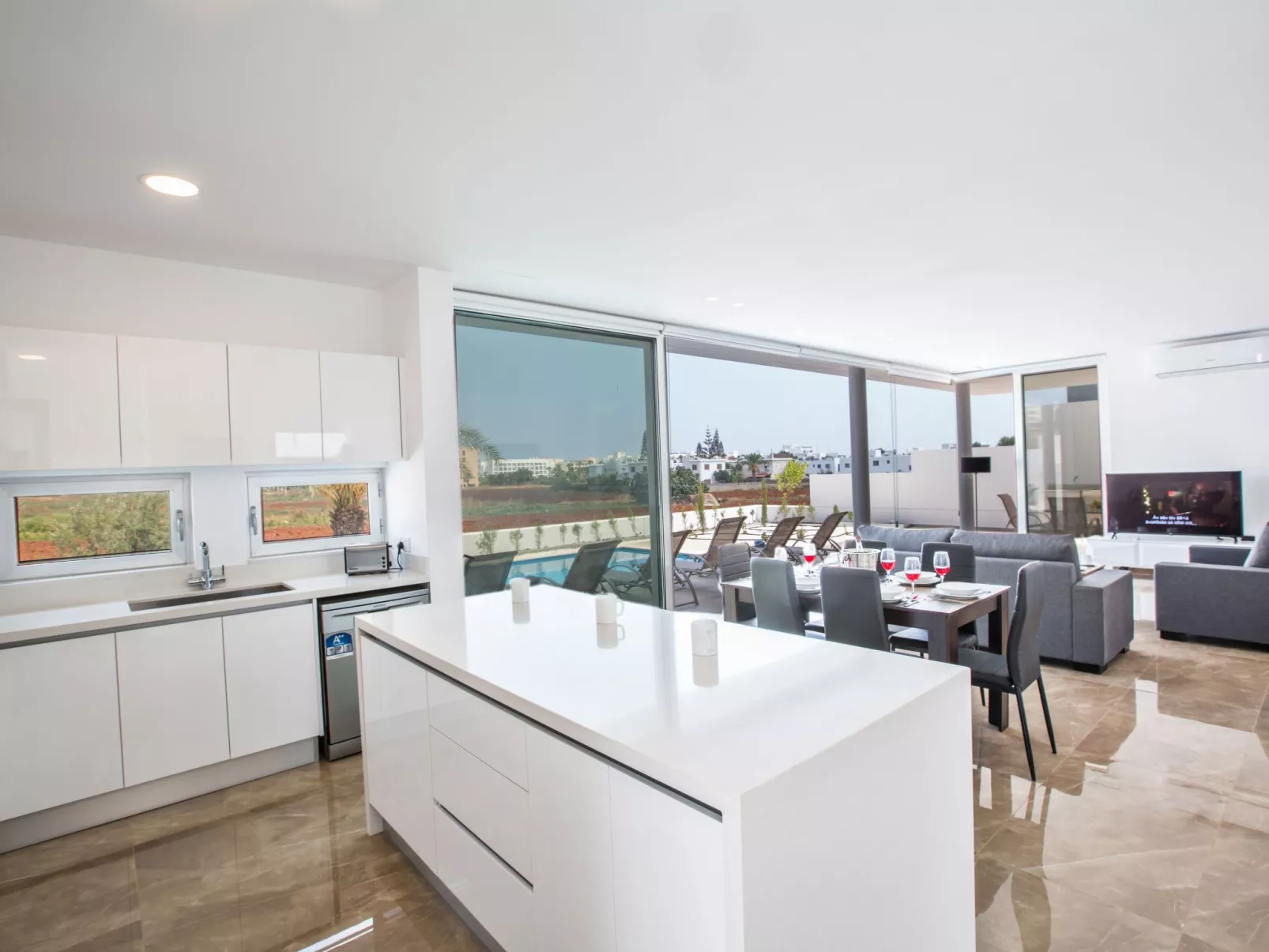 Neue 3-Schlafzimmer-Villa mit Pool in Protaras - Image-tags.info