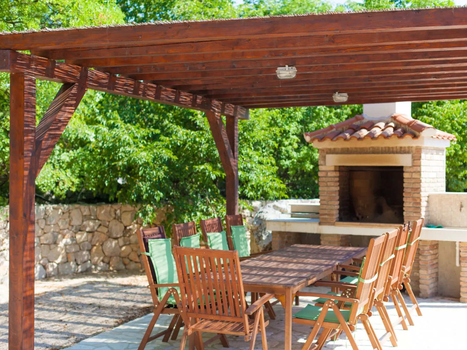 Luxuriöse Villa mit Pool inmitten der Natur - Image-tags.info