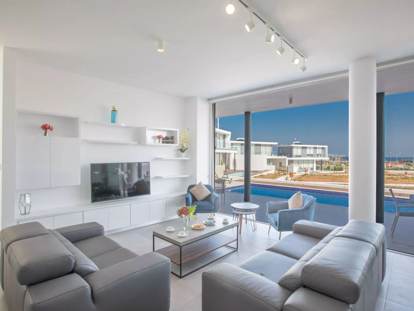 Schöne Villa Olivine Pearl OL5 mit Garten - Image-tags.info