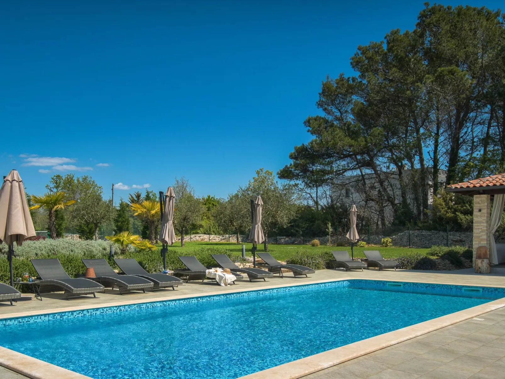 Sommer 'Villa La Dominika - Image-tags.info