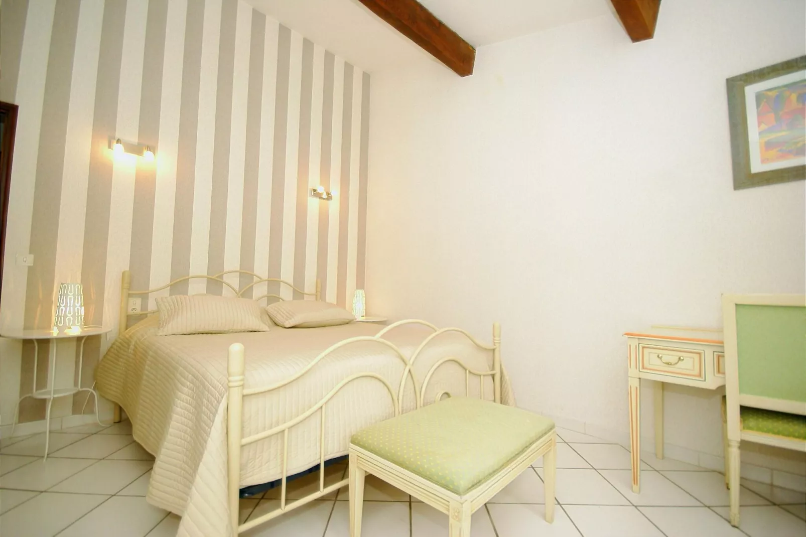 Maison de vacances Le Thor-Bedroom
