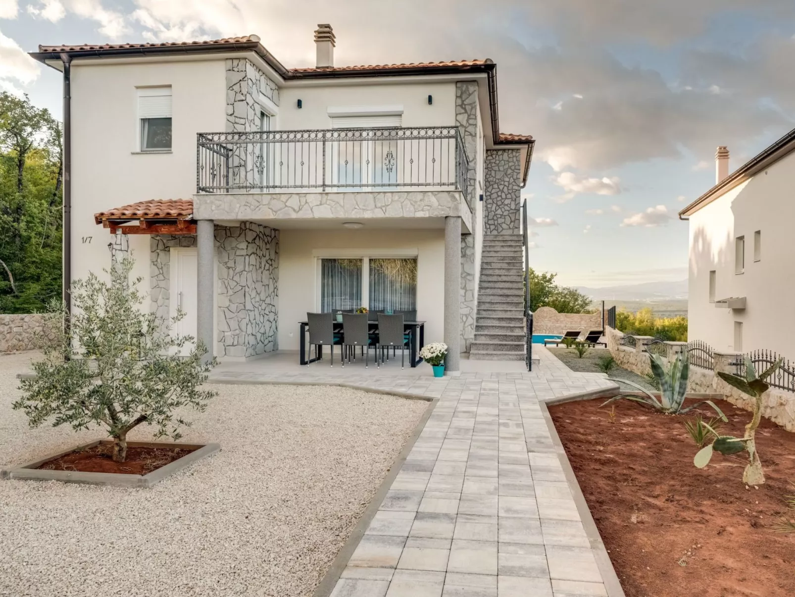 Neue Villa mit Pool und Meerblick - Image-tags.info