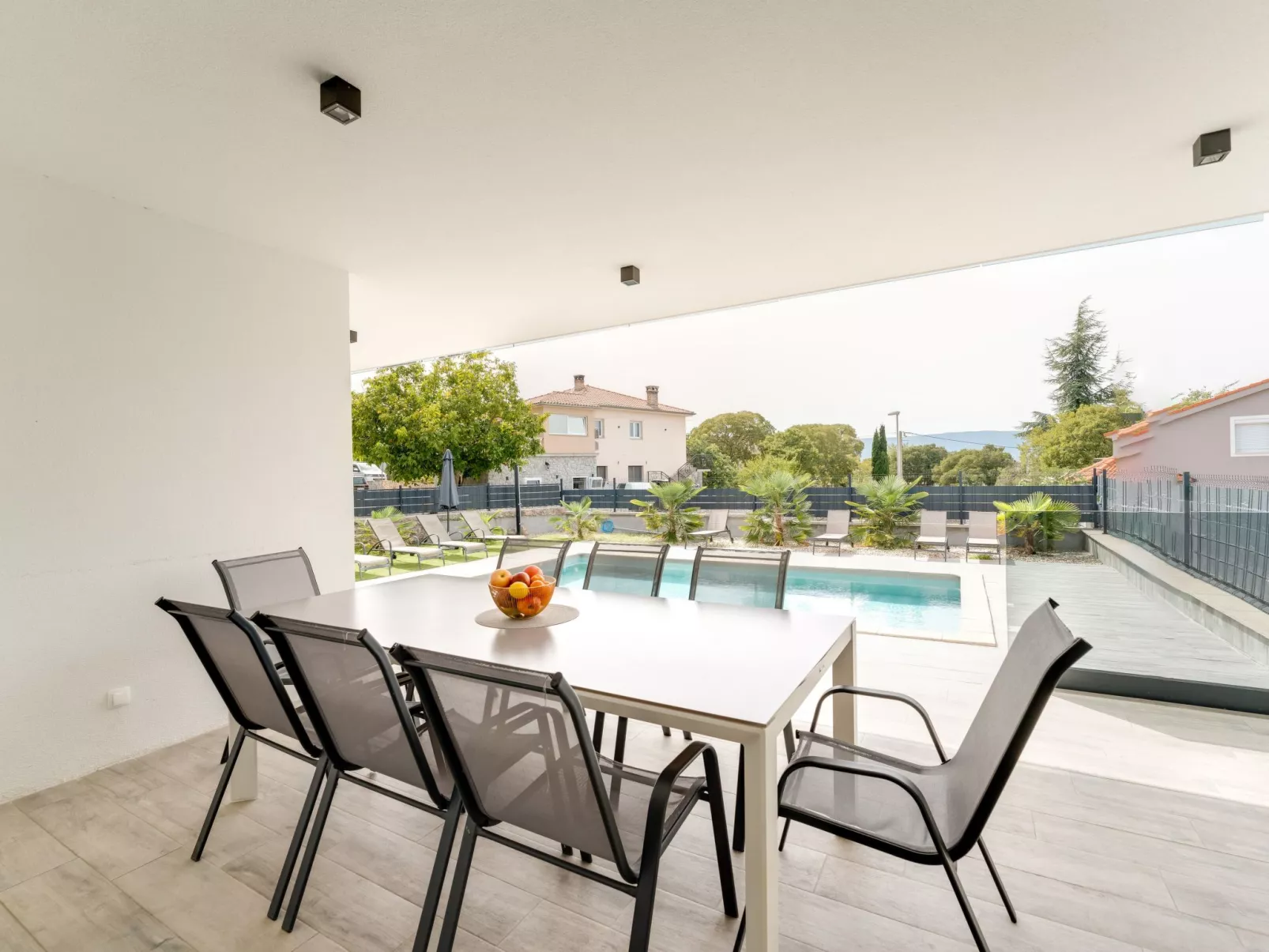 Schöne neue Villa mit Pool in Strandnähe - Image-tags.info