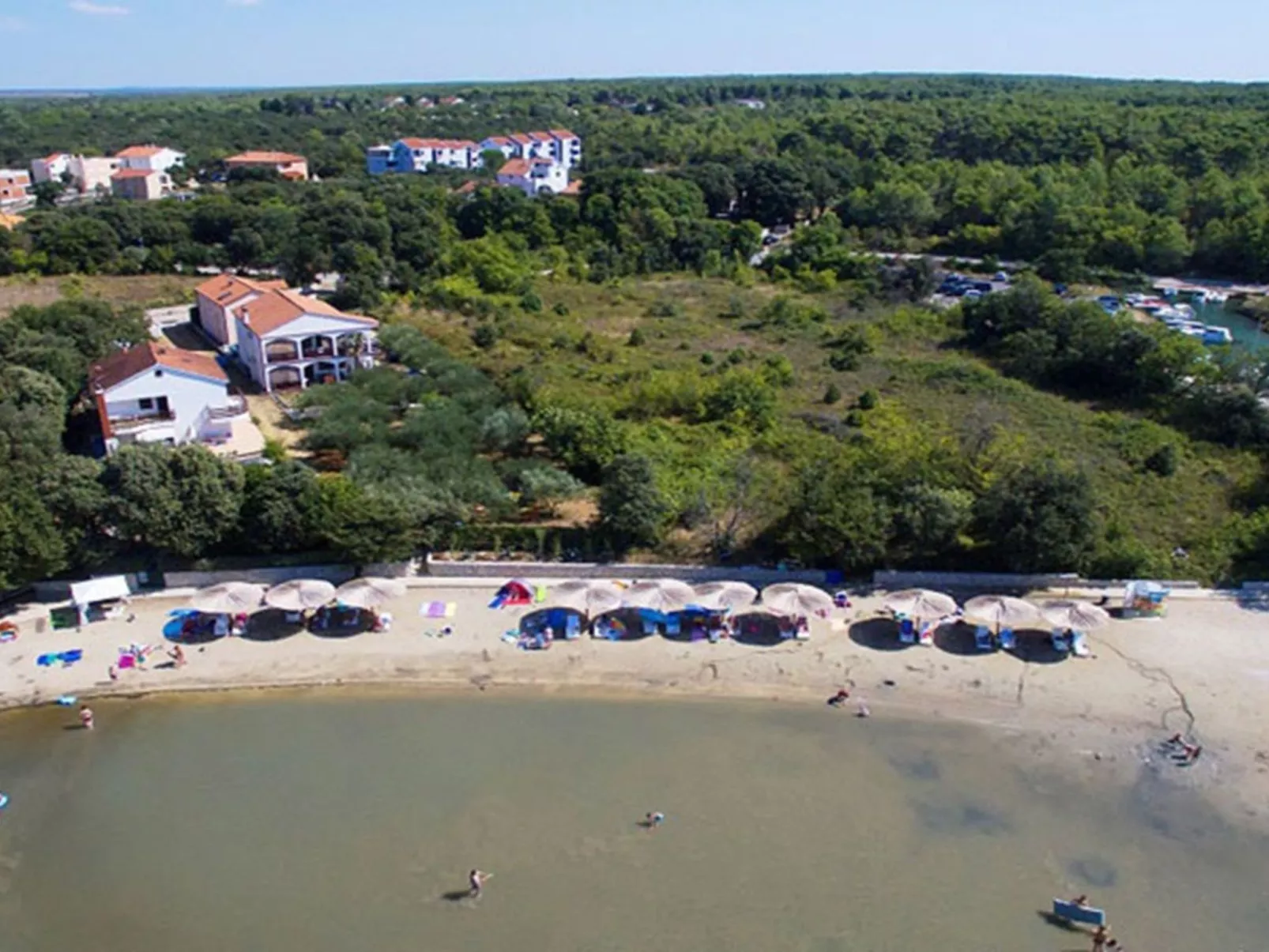 Vila Megy -  ID 2209 - Image-tags.info