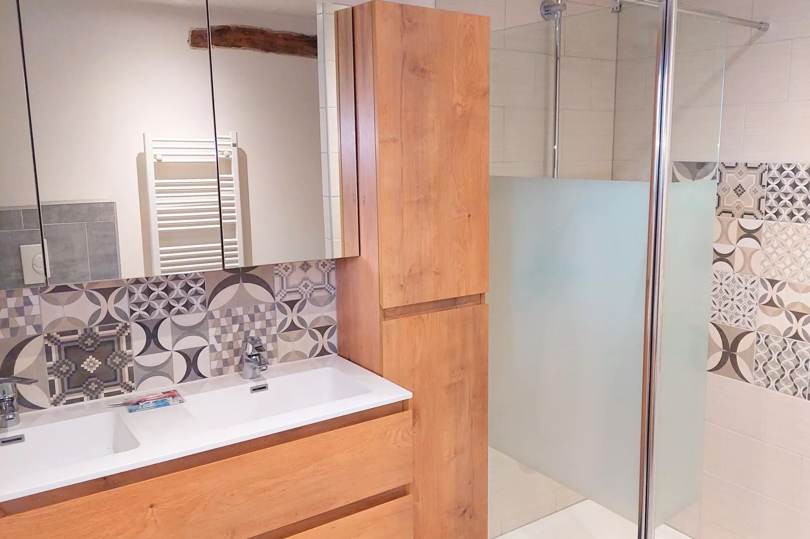 16 Chez Rambaud-Bathroom