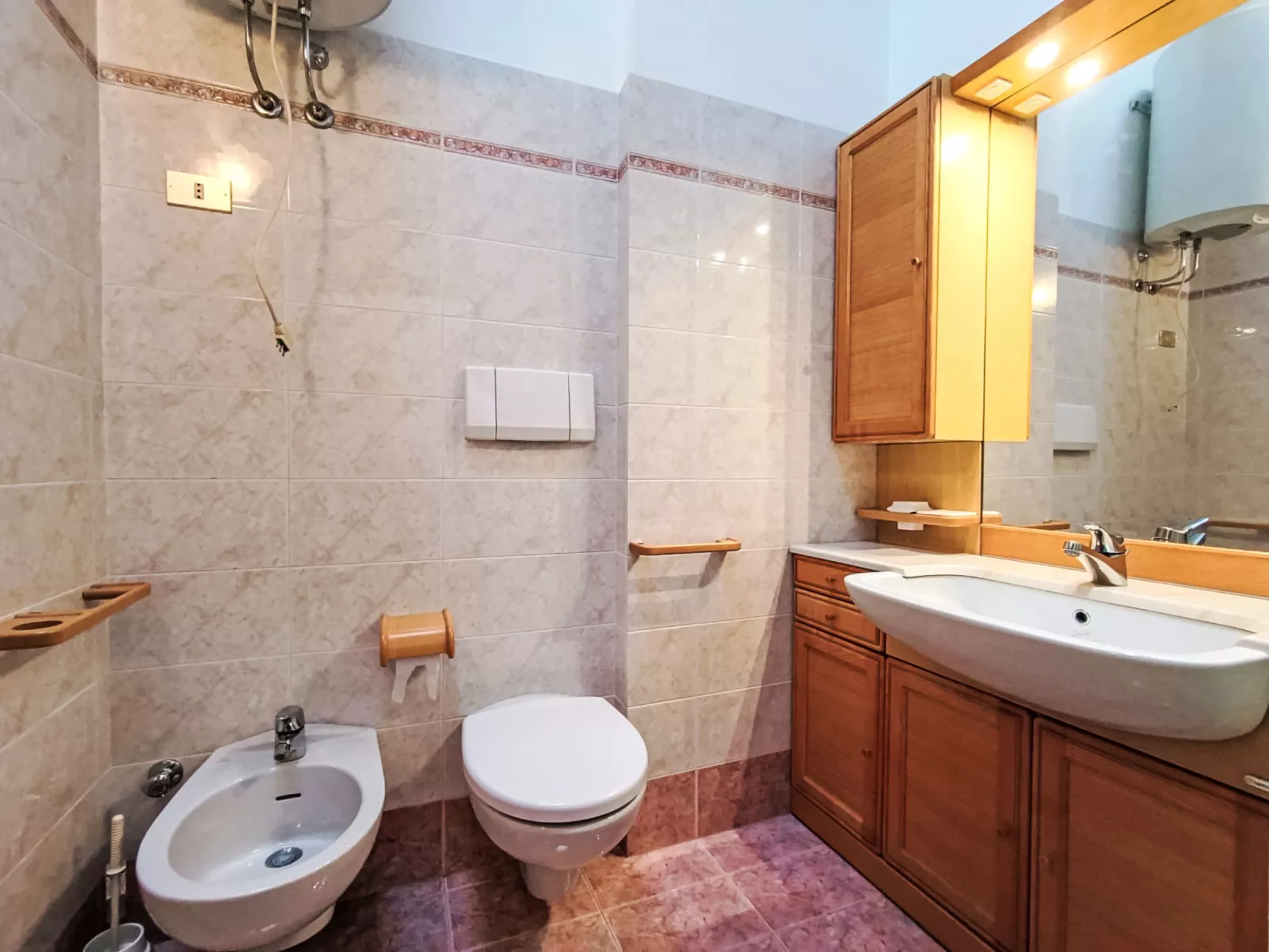 Cesa sot Larsec - Inside