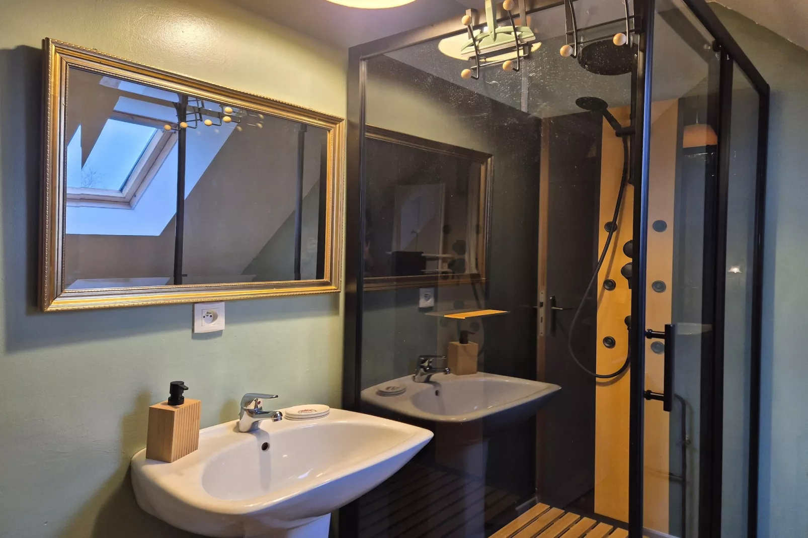 Studio au 1er étage - Badezimmer