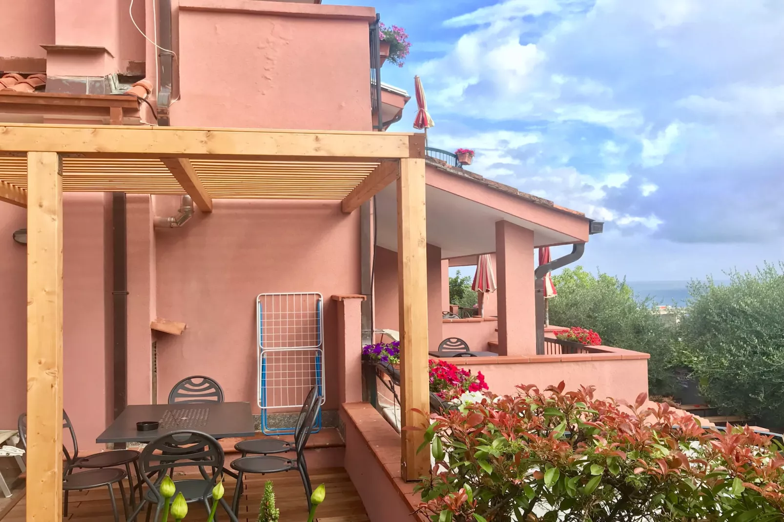 RESIDENCE VILLA GIADA IMPERIA - TWO-ROOM APARTMENT 5 PAX Ginestra B5 - Terrasse / balcon