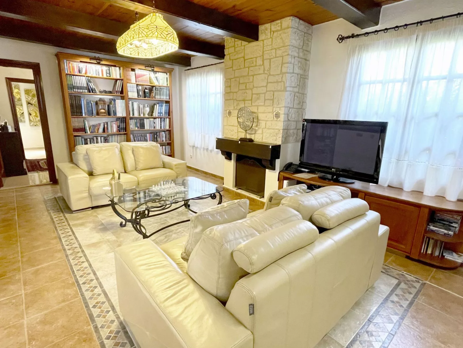 In der Nähe des Strandes, beheiztes Schwimmbad, Spielraum, Spielzimmer, etc - Drinnen