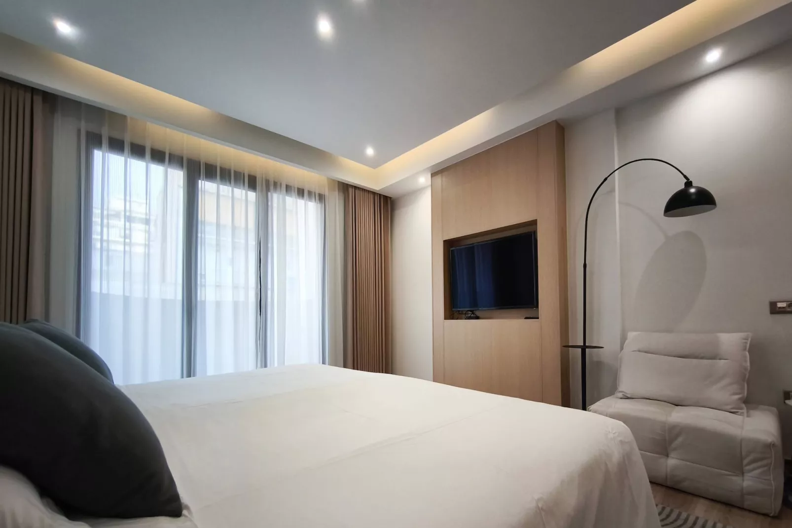 Double Superior Room with Balcony-Bedroom
