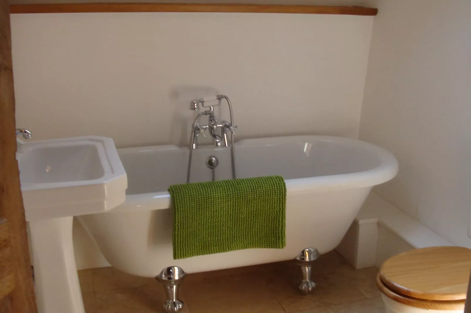 Giles-Bathroom