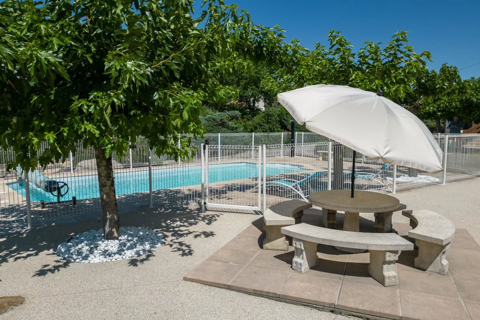 Petit gite-Swimming pool