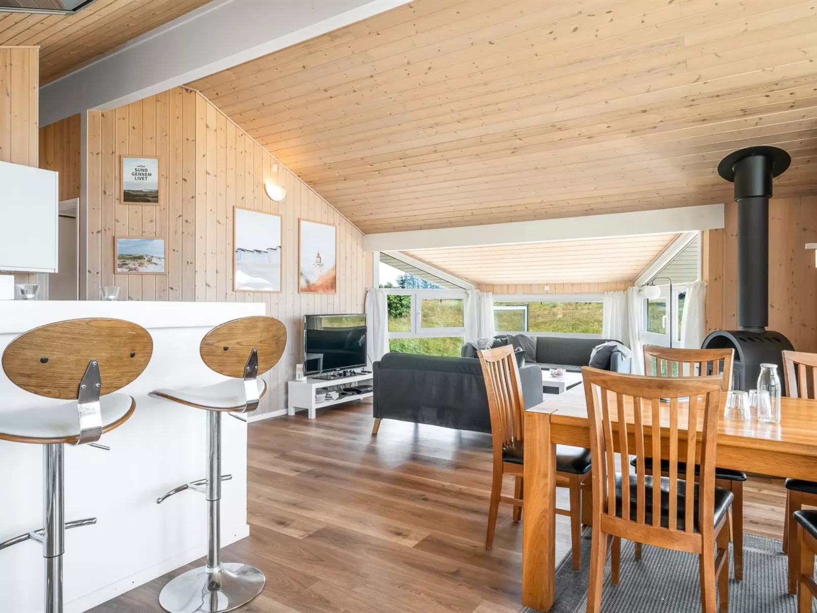 "Katla" - 400m from the sea - Inside