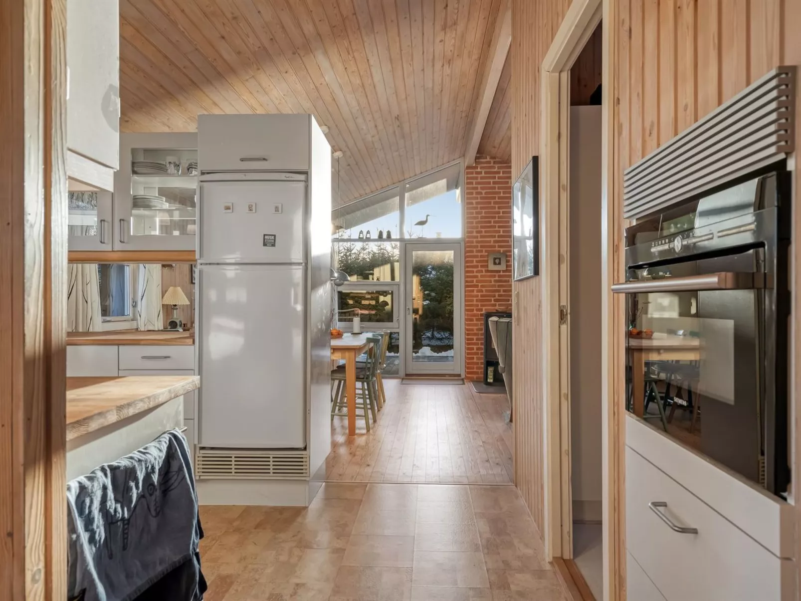 "Mea" -  from the sea-Dedans