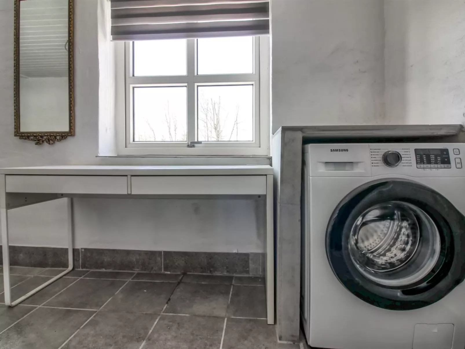 "Idolf" - 2km from the sea-Drinnen